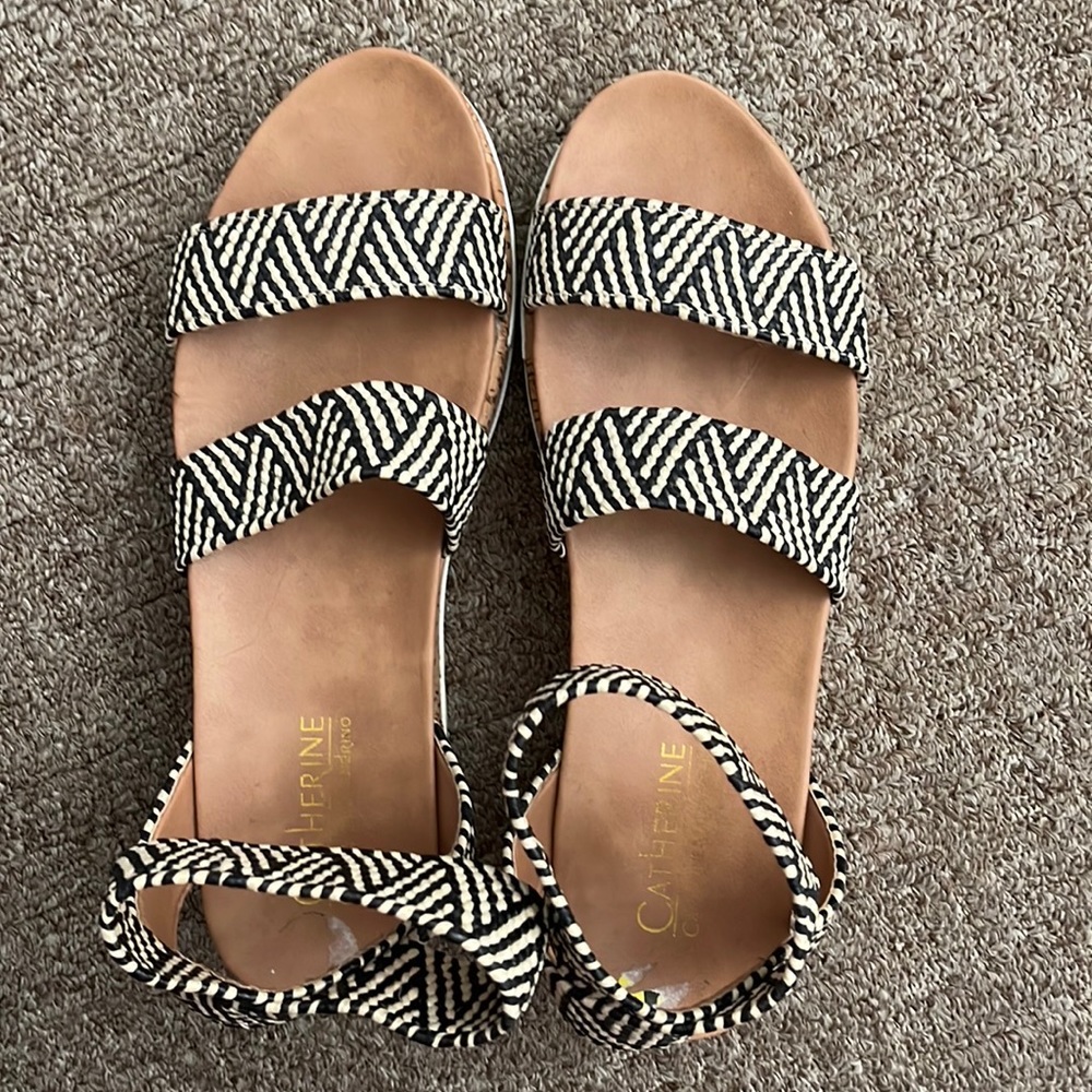 Chevron Criss Cross Platform Sandals